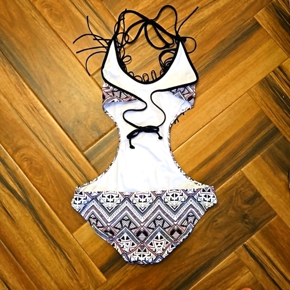 VS PINK Vintage Monokini RARE HTF - Picture 3 of 9